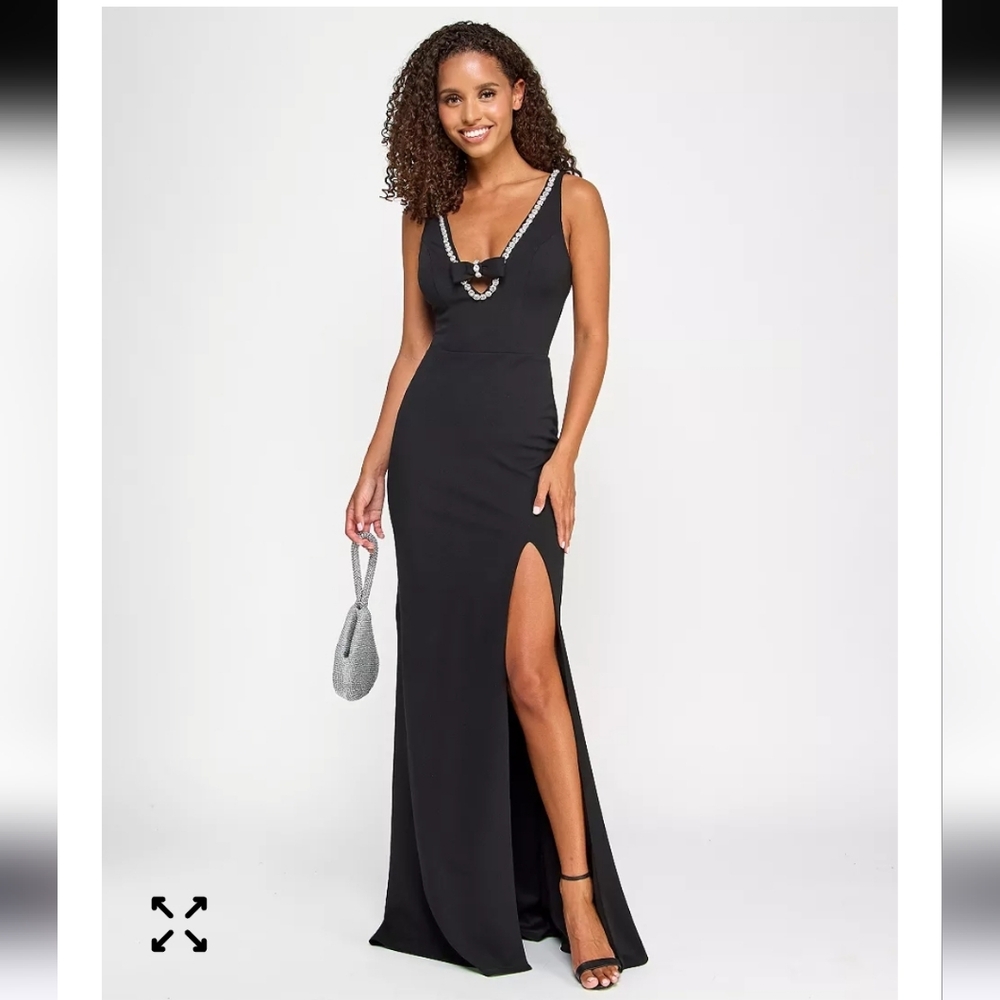 City Studio Juniors' Embellished-Neck Side-Slit Gown  Sz 3/4 Cocktail NWT